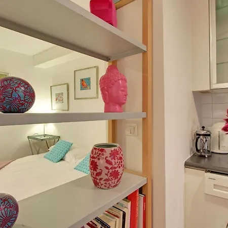 S09278 - With Patio For 3 People, Grand Boulevards شقة